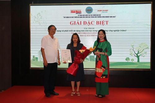 Trao giải cuộc thi tác phẩm báo chí về đa dạng hóa sinh học trong môi trường công nghiệp