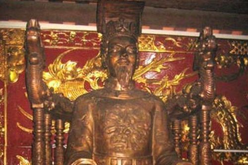 Vị vua nhà Trần nào có 4 con trai đều làm vua?