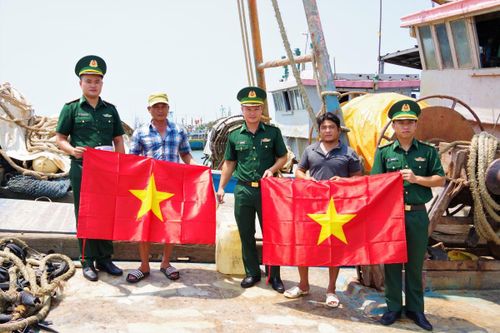 Đưa Luật Biên phòng Việt Nam đến với cán bộ, nhân dân biên giới biển
