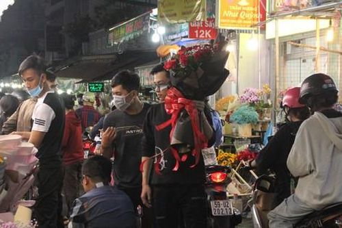 Thúc đẩy hoạt động kinh tế đêm ở TPHCM