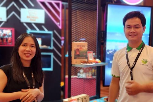 Cô gái livestream trên TikTok hút 10.000 người xem, chốt 800 triệu tiền hàng