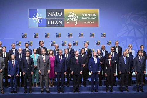 NATO tăng quân ở Đông Âu, bày tỏ quan ngại việc Nga hợp tác với Belarus