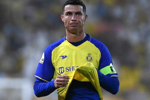 Al Nassr của Ronaldo bị FIFA cấm đăng ký cầu thủ mới vì... nợ tiền
