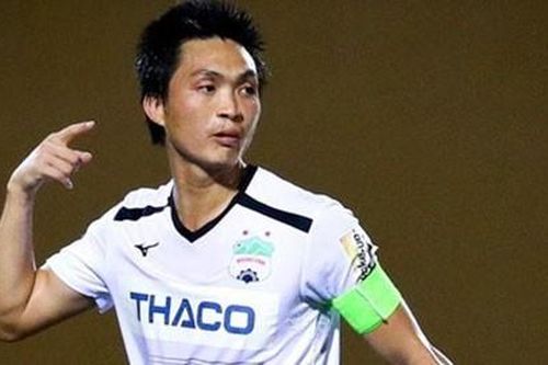 Tuấn Anh hành động bất ngờ sau quả penalty khiến Hoàng Anh Gia Lai bị loại; Real Madrid soạn sẵn hợp đồng 6 năm cho Mbappe, phí giải phóng 1 tỉ euro
