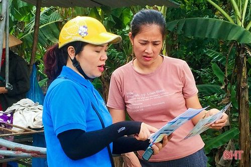 BHXH Hà Tĩnh 'căng mình' vận động hơn 4 nghìn người chưa tái tục BHYT