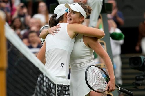 Tay vợt số 1 thế giới bị loại sau thất bại sốc ở tứ kết Wimbledon