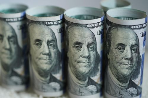 Chuyên gia S&P Global: Sự thống trị của đồng USD đang giảm dần