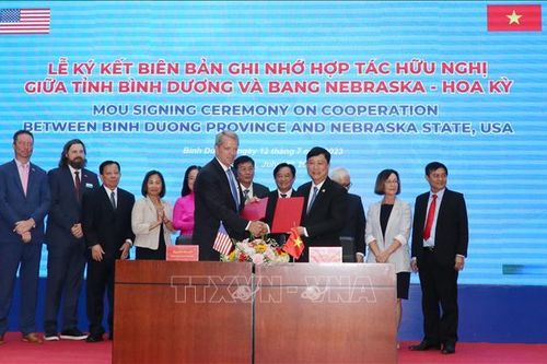 Tỉnh Bình Dương và bang Nebraska ký hợp tác trên nhiều lĩnh vực