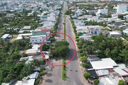 Bạc Liêu: Tháo dỡ ngôi nhà gần 20 năm nằm giữa đường