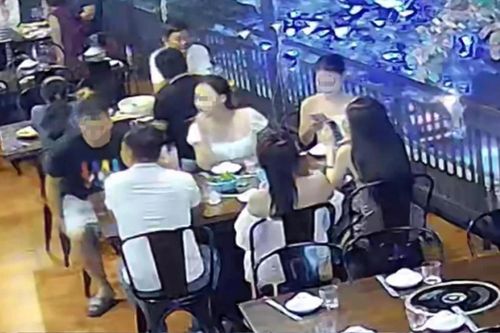 Nhóm trai xinh gái đẹp, lái ôtô vào nhà hàng ăn tôm hùm nhưng 'quên' trả tiền