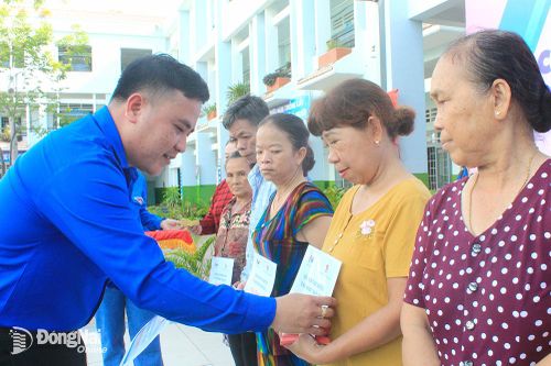Viết tiếp câu chuyện tình nguyện với chiến dịch Kỳ nghỉ hồng