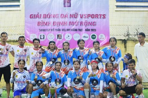 Đội bóng đá nữ đặc biệt