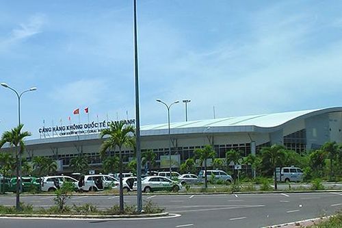 Tăng cường giám sát, xử lý nghiêm taxi gian lận cước tại sân bay