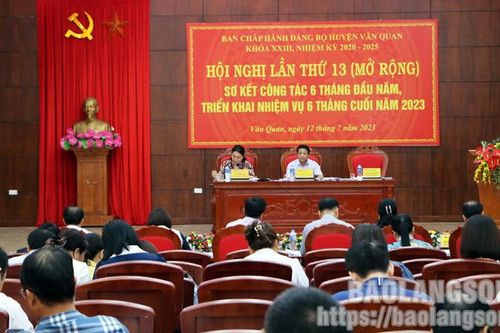 Hội nghị Ban Chấp hành Đảng bộ huyện Văn Quan (mở rộng) lần thứ 13