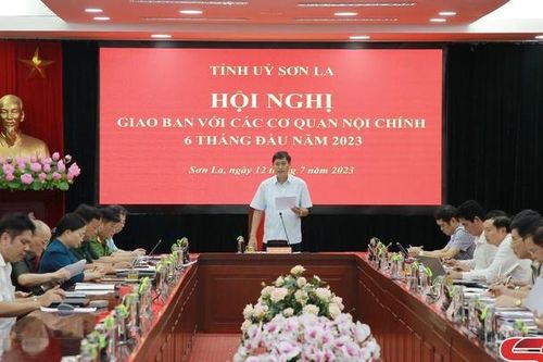 Ngăn ngừa, đấu tranh với các loại tội phạm, giải quyết tốt các vụ việc nổi cộm