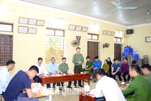 Vận động người dân không tham gia các hội nhóm, tổ chức tôn giáo bất hợp pháp