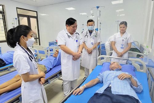 Xây dựng đội ngũ cán bộ đủ năng lực và uy tín