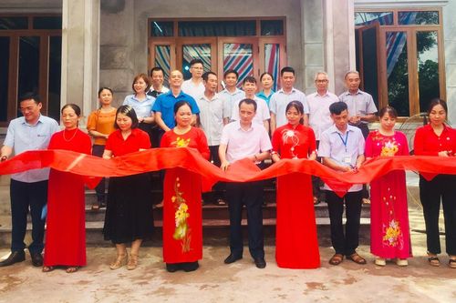 Phú Bình: Bàn giao nhà nhân đạo tặng hộ nghèo