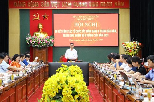 Tiếp tục thực hiện tốt công tác tham mưu về nhiệm vụ tổ chức xây dựng Đảng