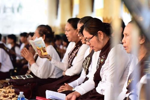 Kinh Phật cho người tại gia