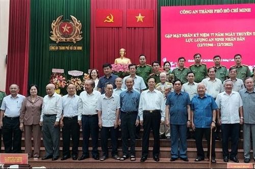 Công an TP Hồ Chí Minh gặp mặt kỷ niệm 77 năm Ngày truyền thống lực lượng ANND