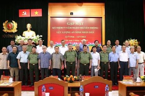 Bộ Công an gặp mặt nhân kỷ niệm 77 năm Ngày truyền thống lực lượng An ninh nhân dân