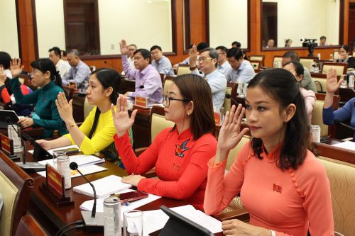 TP.HCM chi 120 tỷ đồng để mua xe thang, robot chữa cháy