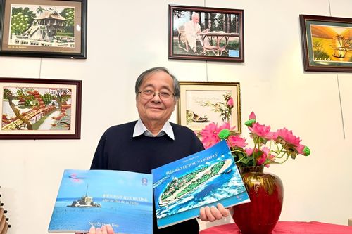Kiều bào xuất bản sách về Trường Sa, Hoàng Sa ở Pháp: Để con cháu hiểu được biển đảo quê hương