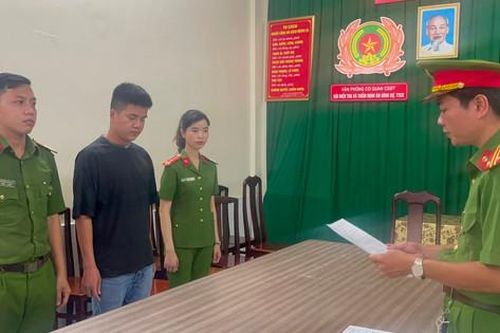 Bắt tạm giam 4 nhân viên chiếm đoạt hơn 100 tỷ đồng của một công ty