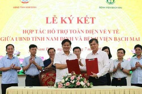 BV Bạch Mai hỗ trợ toàn diện cho y tế Nam Định