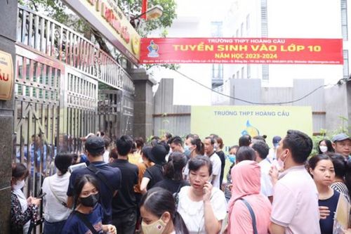 Trường công và cán cân giáo dục