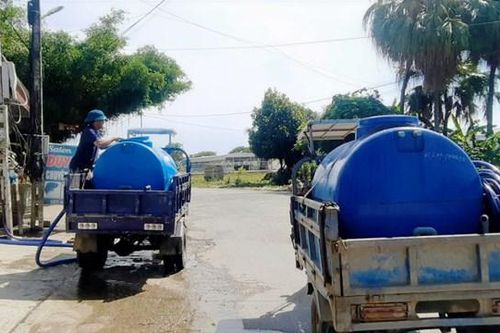 Khát giữa vùng rốn nước