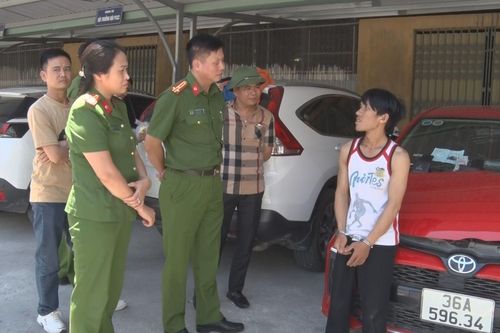 Truy bắt nhanh đối tượng cướp xe ô-tô