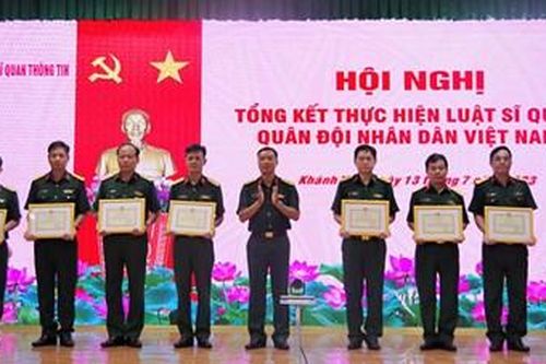 Trường Sĩ quan Thông tin tổng kết thực hiện Luật Sĩ quan Quân đội nhân dân Việt Nam