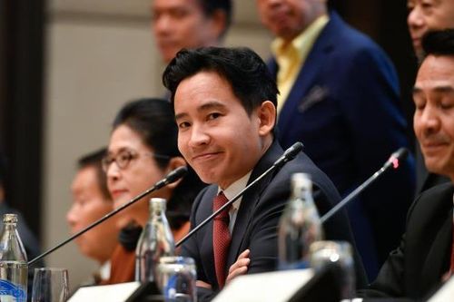 Chính trường Thái Lan nóng trước giờ G