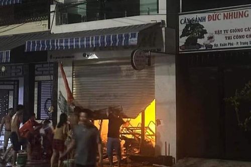 Ngôi nhà ở Thanh Hóa bốc cháy trong đêm, 2 bà cháu tử vong
