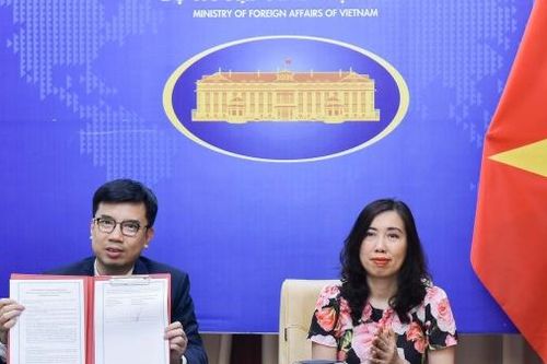 Báo Thế giới & Việt Nam và The Korea Times ký kết thỏa thuận hợp tác