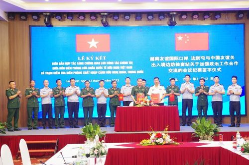 Các đơn vị BĐBP Lạng Sơn hội đàm định kỳ với Trạm Kiểm tra Biên phòng xuất nhập cảnh Hữu Nghị Quan