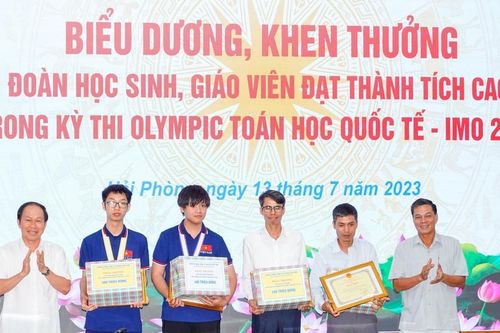 Hải Phòng: Khen thưởng thầy, trò đoạt huy chương Olympic Toán Quốc tế năm 2023