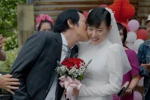 'Cuộc đời vẫn đẹp sao' tập cuối: Luyến (Thanh Hương) và Lưu (Hoàng Hải) có hai con