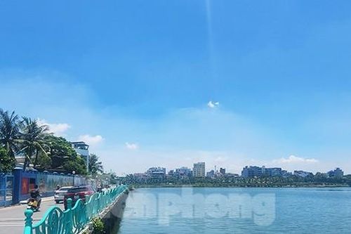 Hoàn tất di dời 'thuyền ma' cuối cùng ra khỏi Hồ Tây