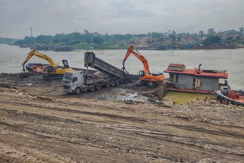 Bí thư Tỉnh ủy Phú Thọ yêu cầu xử lý tất cả bến bãi vi phạm