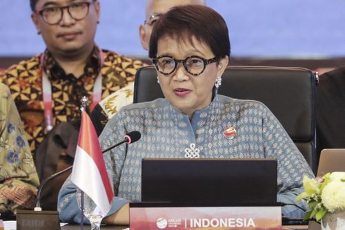 Ngoại trưởng Indonesia gặp người đồng cấp Ấn Độ và Australia