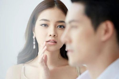 Sau 3 năm ly hôn, chồng cũ mang thứ này xin hàn gắn khiến tôi bật khóc