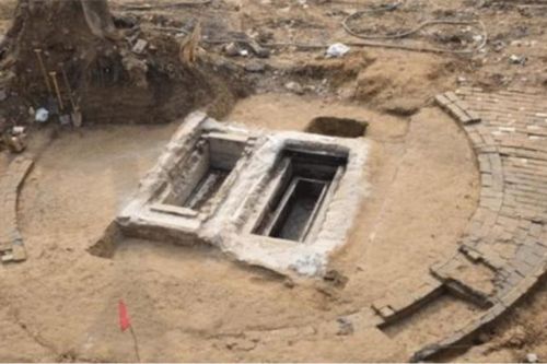 Khai quật mộ cổ, chuyên gia tìm thấy món đồ nhỏ xíu, ai ngờ giá hơn 3.200 tỷ