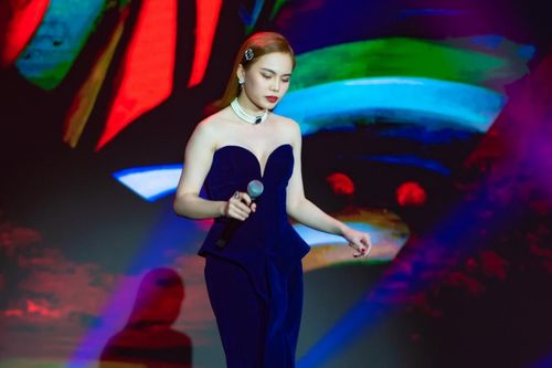 Giang Hồng Ngọc một mình chạy show ở Mỹ, lo lắng cho ông xã bị chấn thương ở nhà