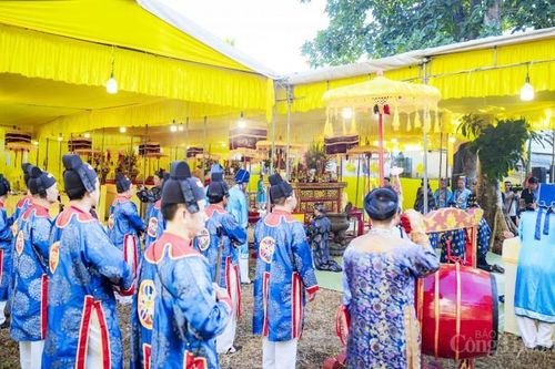 Thừa Thiên Huế: Hàng ngàn người trang nghiêm cúng tế sự kiện 'thất thủ kinh đô'