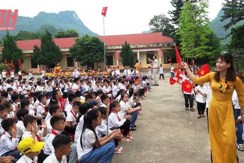 Phê duyệt kinh phí hỗ trợ 60% chênh lệch mức thu học phí học kỳ I năm học 2022 - 2023