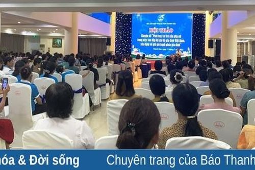 'Phát huy vai trò của phụ nữ trong việc vun đắp hệ giá trị gia đình Việt Nam , xây dựng và giữ gìn hạnh phúc gia đình'