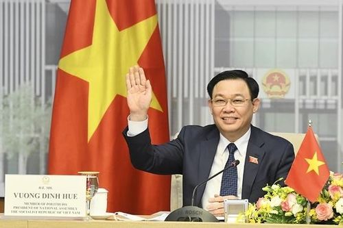 Chủ tịch Quốc hội Vương Đình Huệ chúc mừng tân Chủ tịch Quốc hội Vương quốc Thái Lan